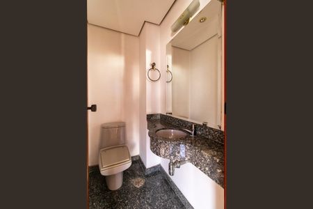 Apartamento à venda com 189m², 3 quartos e 3 vagas Apartamento à venda com 189m², 3 quartos e 3 vagasLavabo