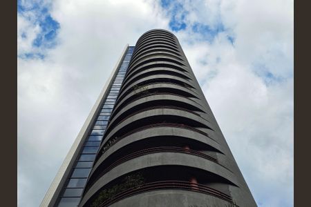 Apartamento à venda com 189m², 3 quartos e 3 vagas Apartamento à venda com 189m², 3 quartos e 3 vagasFachada