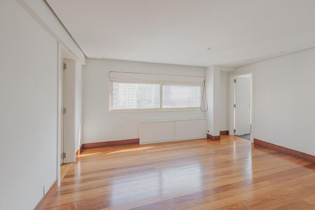 Apartamento à venda com 164m², 2 quartos e 2 vagasSuíte 2