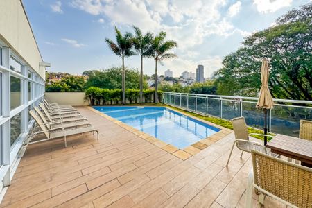 Apartamento à venda com 149m², 3 quartos e 3 vagas Apartamento à venda com 149m², 3 quartos e 3 vagasÁrea comum - Piscina