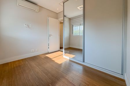 Apartamento à venda com 149m², 3 quartos e 3 vagas Apartamento à venda com 149m², 3 quartos e 3 vagasSuíte 1