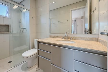 Apartamento à venda com 149m², 3 quartos e 3 vagas Apartamento à venda com 149m², 3 quartos e 3 vagasBanheiro da Suíte 3