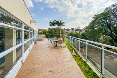 Apartamento à venda com 149m², 3 quartos e 3 vagas Apartamento à venda com 149m², 3 quartos e 3 vagasÁrea comum - Piscina