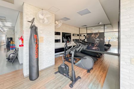 Apartamento à venda com 149m², 3 quartos e 3 vagas Apartamento à venda com 149m², 3 quartos e 3 vagasÁrea comum - Academia