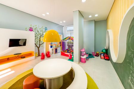 Apartamento à venda com 149m², 3 quartos e 3 vagas Apartamento à venda com 149m², 3 quartos e 3 vagasÁrea comum - Brinquedoteca