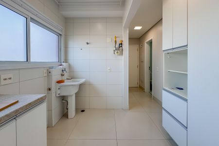 Apartamento à venda com 149m², 3 quartos e 3 vagas Apartamento à venda com 149m², 3 quartos e 3 vagasÁrea de Serviço