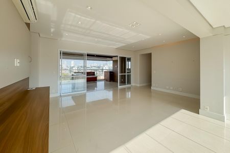 Apartamento à venda com 149m², 3 quartos e 3 vagas Apartamento à venda com 149m², 3 quartos e 3 vagasSala