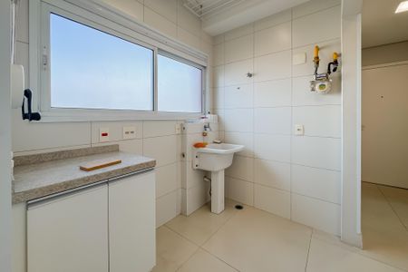 Apartamento à venda com 149m², 3 quartos e 3 vagas Apartamento à venda com 149m², 3 quartos e 3 vagasÁrea de Serviço