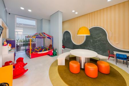 Apartamento à venda com 149m², 3 quartos e 3 vagas Apartamento à venda com 149m², 3 quartos e 3 vagasÁrea comum - Brinquedoteca