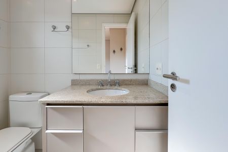 Apartamento à venda com 149m², 3 quartos e 3 vagas Apartamento à venda com 149m², 3 quartos e 3 vagasBanheiro da Suíte 1