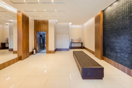 Apartamento à venda com 149m², 3 quartos e 3 vagas Apartamento à venda com 149m², 3 quartos e 3 vagasHall social