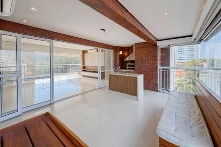 Apartamento à venda com 149m², 3 quartos e 3 vagas Apartamento à venda com 149m², 3 quartos e 3 vagasVaranda da Sala