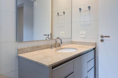 Apartamento à venda com 149m², 3 quartos e 3 vagas Apartamento à venda com 149m², 3 quartos e 3 vagasBanheiro da Suíte 3