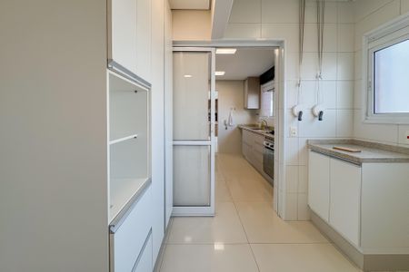 Apartamento à venda com 149m², 3 quartos e 3 vagas Apartamento à venda com 149m², 3 quartos e 3 vagasÁrea de Serviço