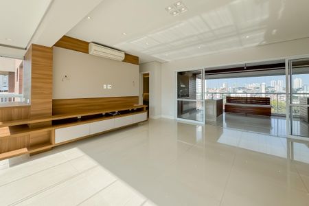 Apartamento à venda com 149m², 3 quartos e 3 vagas Apartamento à venda com 149m², 3 quartos e 3 vagasSala