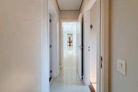 Apartamento à venda com 149m², 3 quartos e 3 vagas Apartamento à venda com 149m², 3 quartos e 3 vagasCorredor