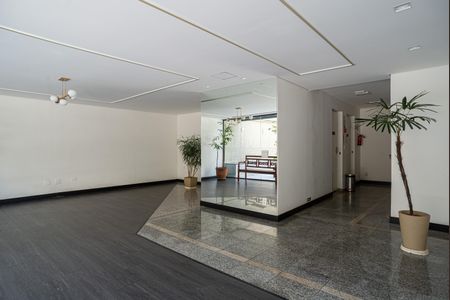 Apartamento à venda com 130m², 3 quartos e 1 vaga Apartamento à venda com 130m², 3 quartos e 1 vagaÁrea comum - Hall Social