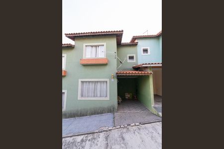 Casa de condomínio à venda com 74m², 2 quartos e 1 vagaFachada