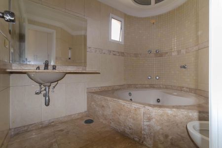 Apartamento à venda com 115m², 3 quartos e 2 vagasBanheiro da Suíte 1