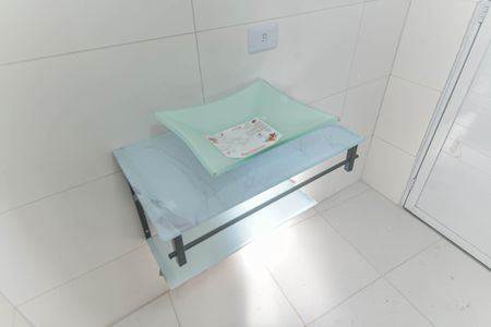 Casa à venda com 250m², 4 quartos e 9 vagasBanheiro da Suíte 1