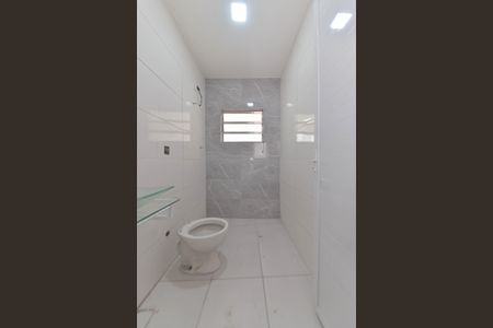 Casa à venda com 250m², 4 quartos e 9 vagasBanheiro Social