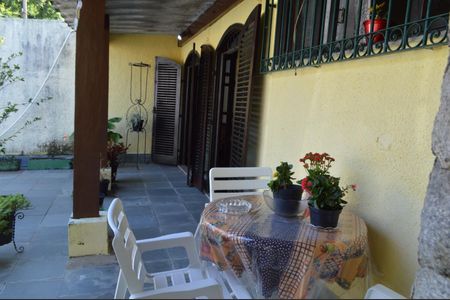 Casa de condomínio para alugar com 153m², 3 quartos e 1 vagaVaranda