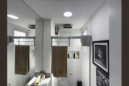 Apartamento à venda com 45m², 2 quartos e 1 vaga Apartamento à venda com 45m², 2 quartos e 1 vagaBanheiro Social