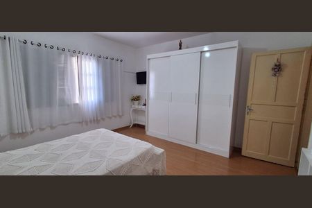 Casa à venda com 134m², 3 quartos e 3 vagas Casa à venda com 134m², 3 quartos e 3 vagasSuíte