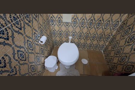 Casa à venda com 134m², 3 quartos e 3 vagas Casa à venda com 134m², 3 quartos e 3 vagasBanheiro Social 2