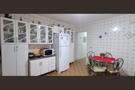 Casa à venda com 134m², 3 quartos e 3 vagas Casa à venda com 134m², 3 quartos e 3 vagasCozinha