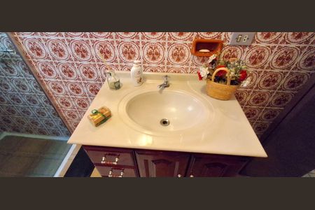 Casa à venda com 134m², 3 quartos e 3 vagas Casa à venda com 134m², 3 quartos e 3 vagasBanheiro Social