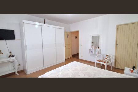 Casa à venda com 134m², 3 quartos e 3 vagas Casa à venda com 134m², 3 quartos e 3 vagasSuíte