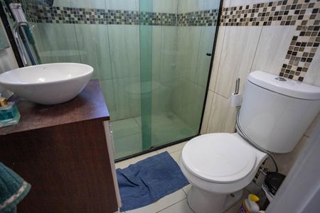 Apartamento à venda com 59m², 2 quartos e 1 vaga Apartamento à venda com 59m², 2 quartos e 1 vagaBanheiro
