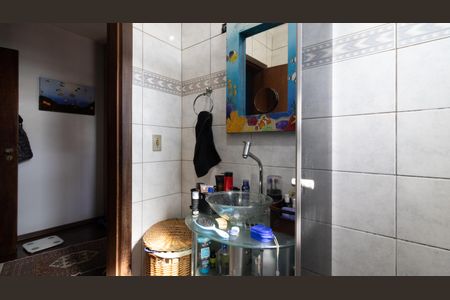 Casa à venda com 328m², 4 quartos e 8 vagasBanheiro da Suíte 3