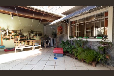 Casa à venda com 328m², 4 quartos e 8 vagasÁrea de Serviço