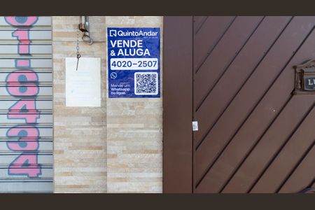 Casa à venda com 328m², 4 quartos e 8 vagasPlaquinha