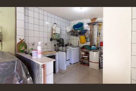 Casa à venda com 328m², 4 quartos e 8 vagasÁrea de Serviço