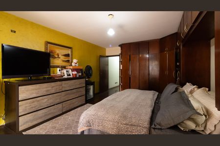 Casa à venda com 328m², 4 quartos e 8 vagasSuíte 1