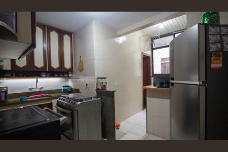Apartamento à venda com 115m², 4 quartos e 2 vagasCozinha e Área de Serviço