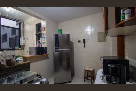 Apartamento à venda com 115m², 4 quartos e 2 vagasCozinha e Área de Serviço