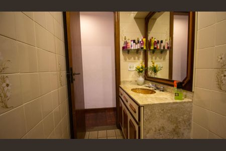 Apartamento à venda com 115m², 4 quartos e 2 vagasBanheiro Social