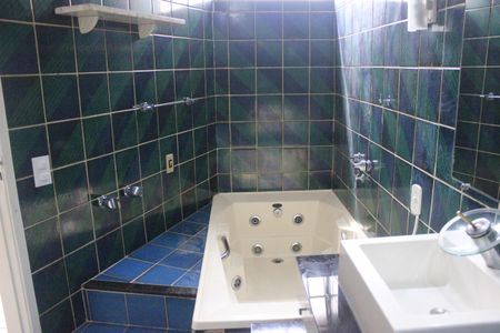 Casa à venda com 199m², 5 quartos e 1 vagaBanheiro da Suíte 1