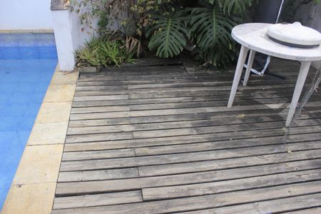 Casa à venda com 199m², 5 quartos e 1 vagaÁrea comum - Piscina