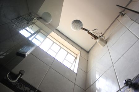 Casa à venda com 199m², 5 quartos e 1 vagaBanheiro 2