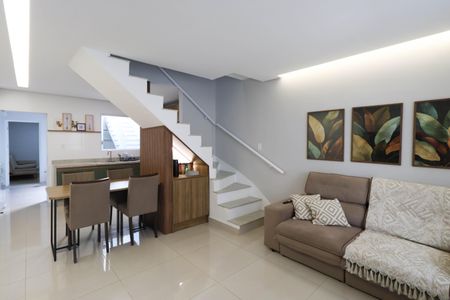 Casa à venda com 120m², 3 quartos e 1 vaga Casa à venda com 120m², 3 quartos e 1 vagaSala
