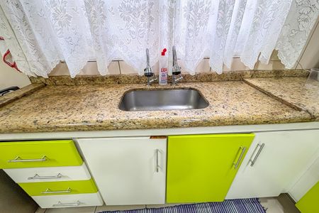 Casa à venda com 210m², 2 quartos e 2 vagas Casa à venda com 210m², 2 quartos e 2 vagasCozinha
