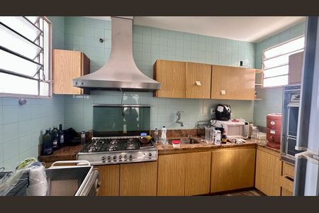 Casa à venda com 246m², 5 quartos e 3 vagasCozinha