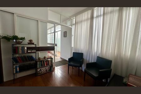 Casa à venda com 246m², 5 quartos e 3 vagasSala