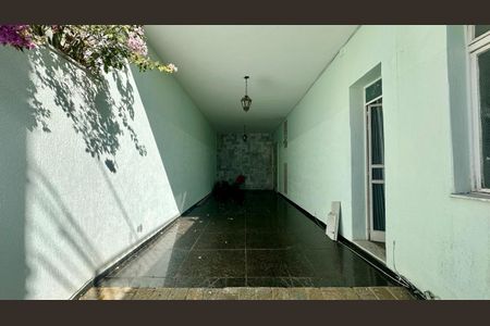Casa à venda com 246m², 5 quartos e 3 vagasVagas de garagem