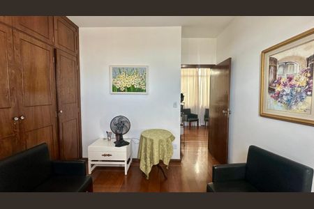 Casa à venda com 246m², 5 quartos e 3 vagasQuarto 1